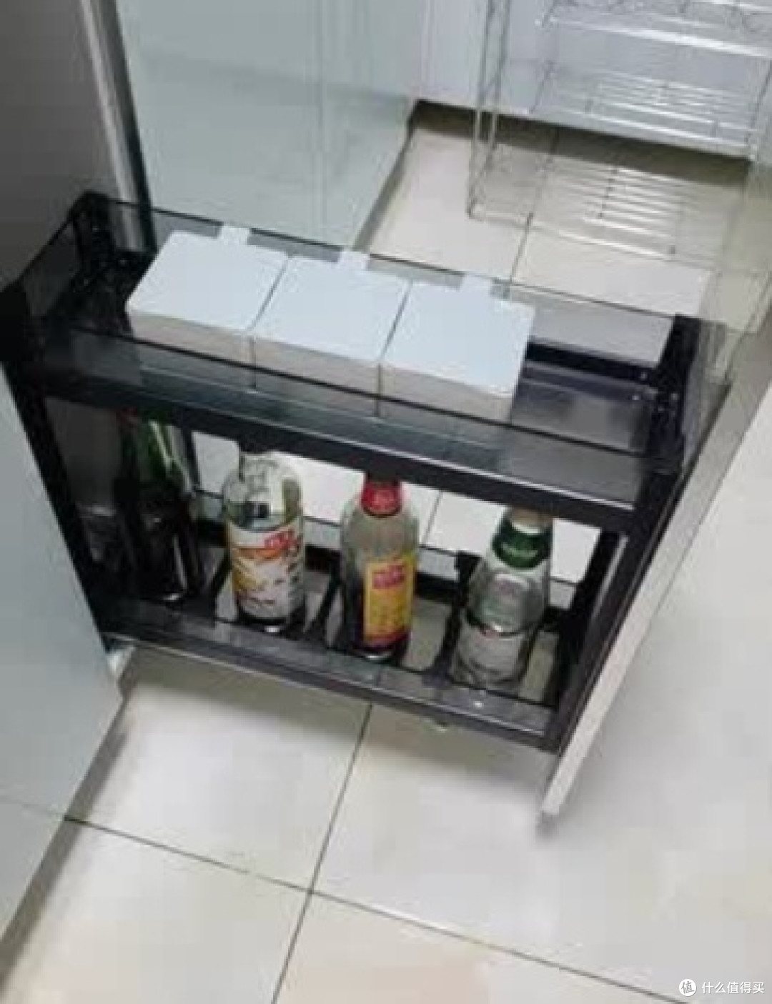 卡贝枪灰三层玻璃调味拉篮：小户型厨房救星