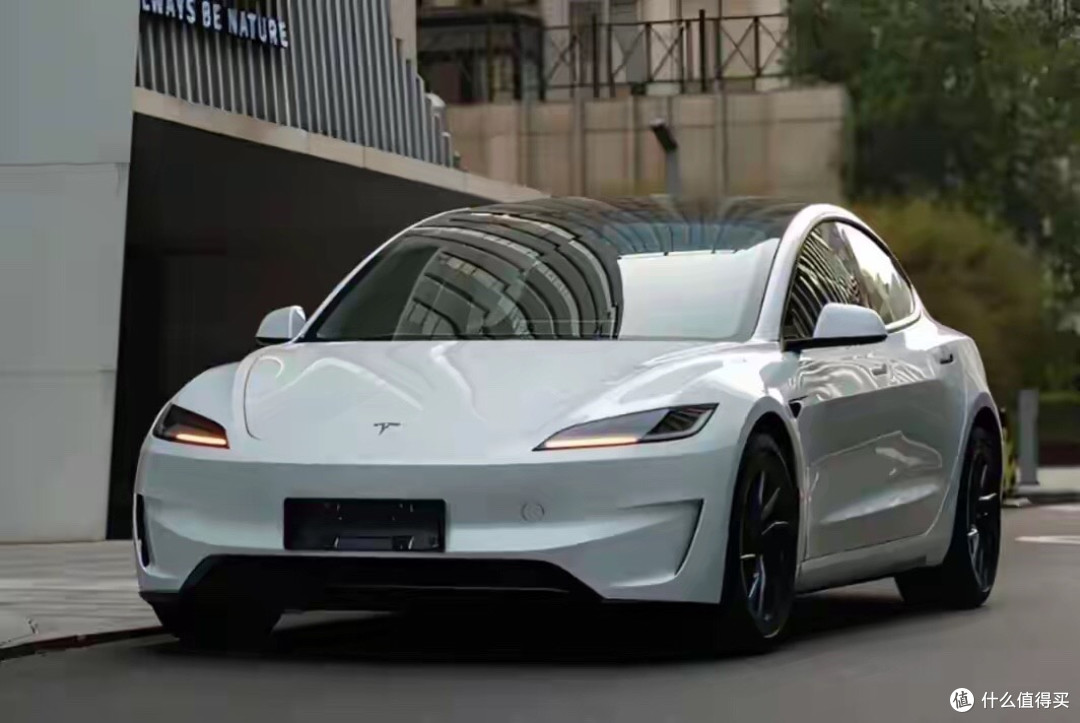 特斯拉Model 3官宣78.4kWh电池,830公里续航靠谱吗?老车主有话说