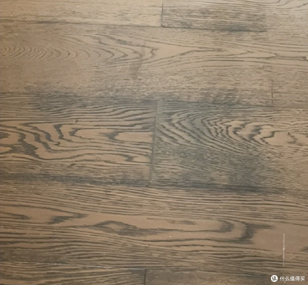 为什么不建议大家安装木地板？装修过来人说出实情，真后悔装了！