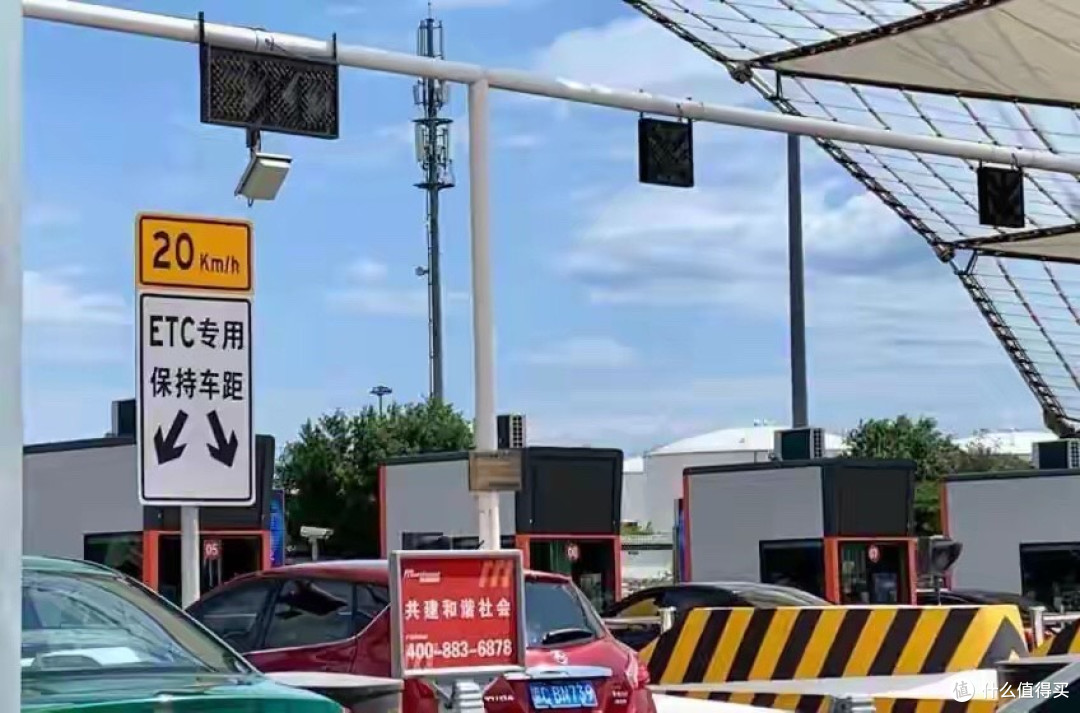 ETC从“坑爹”到真香，车主怒赞：这次终于把我们当人看了