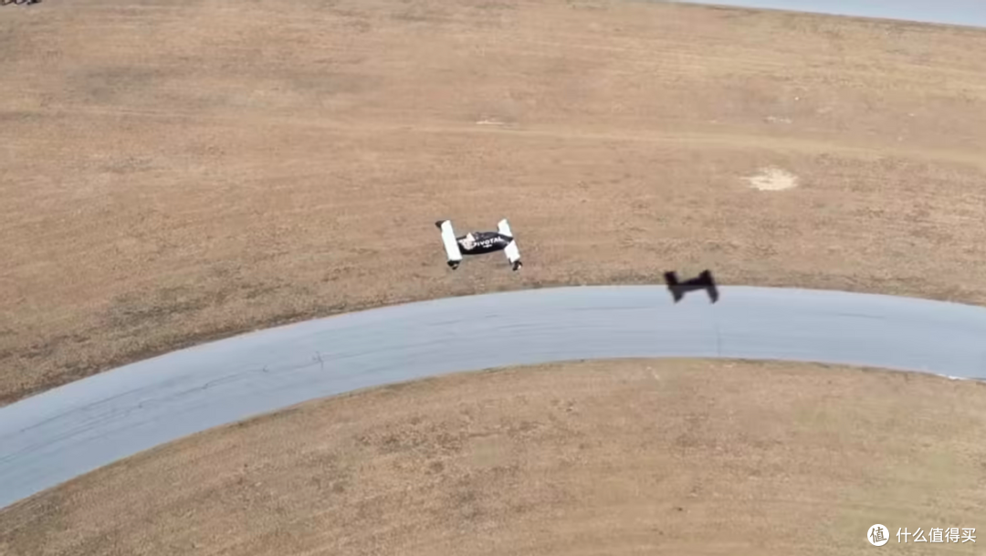 又一家，Pivotal Aero飞行汽车首次试飞，个人飞行器前景如何？