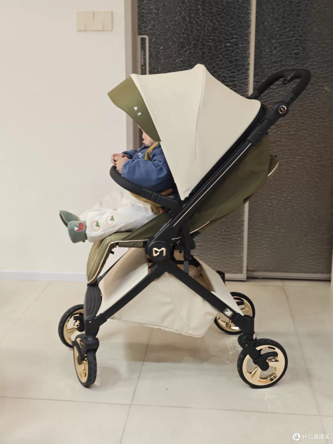 带娃出门不费妈!DearMom罗马假日婴儿推车,轻便避震还能双向推