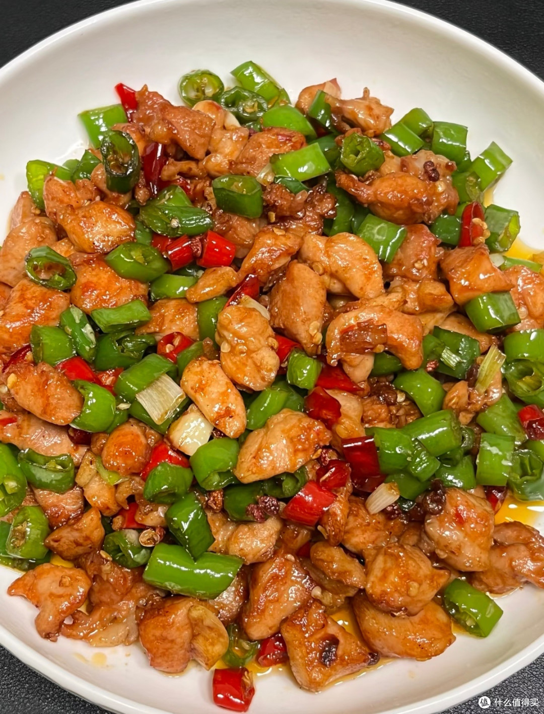 香辣开胃的小炒鸡腿肉，米饭杀手非它莫属