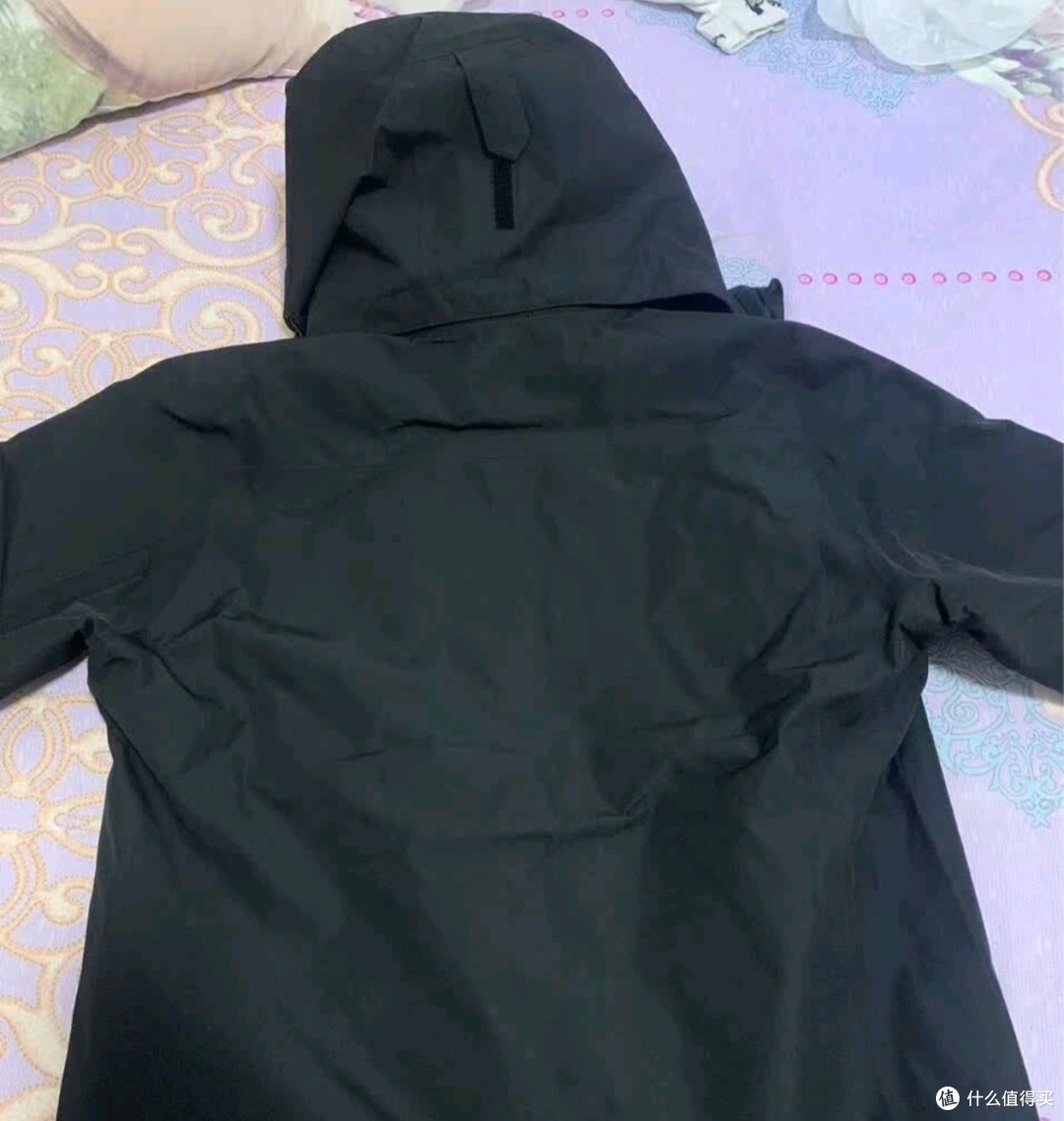 拓路者朱雀冲锋衣:防水透气兼备