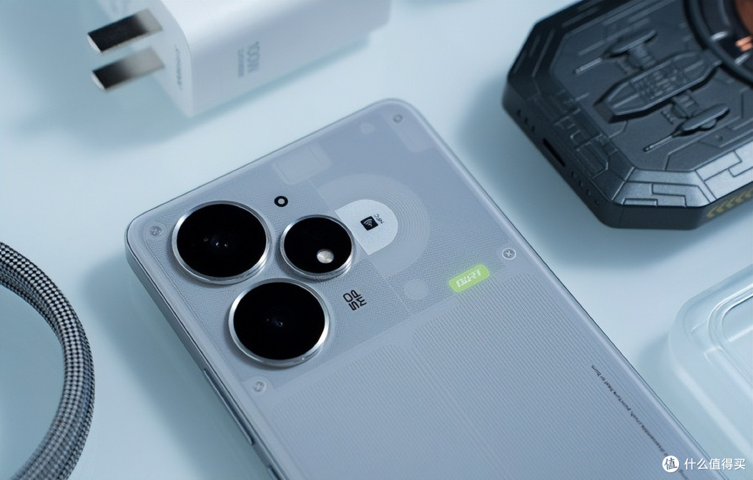 1500元!天玑9400e+7200mAh+IP69,这手机有点强