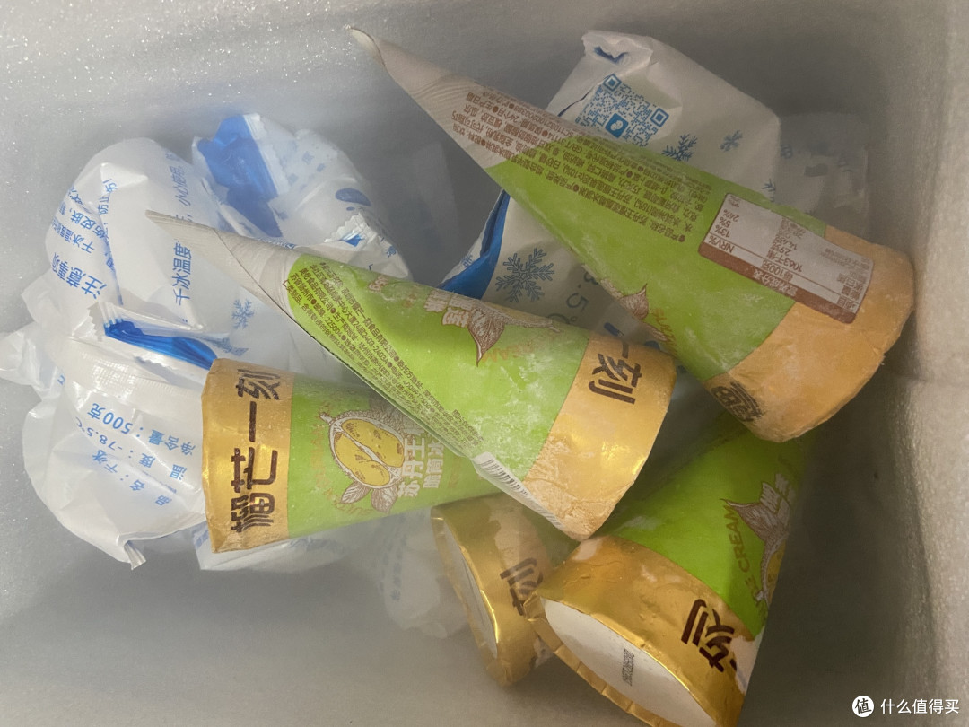 榴芒一刻苏丹王榴莲脆筒：一口坠入热带果园的冰爽狂欢。