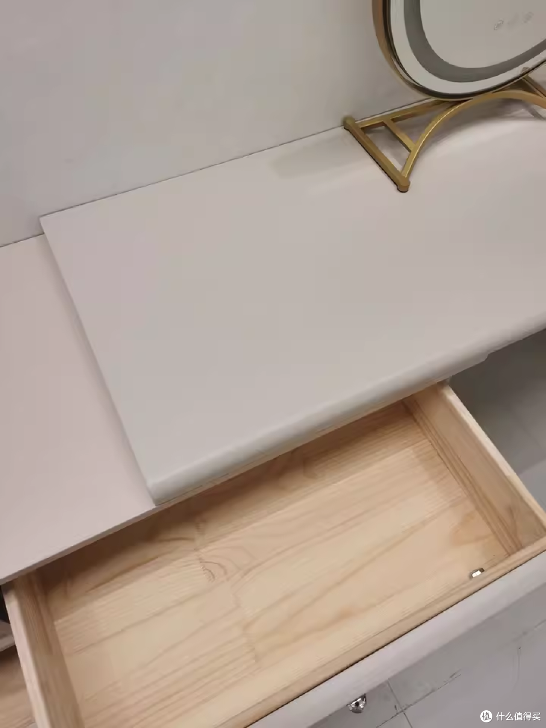 🏠 9㎡小卧室不挤了！伸缩设计太香了