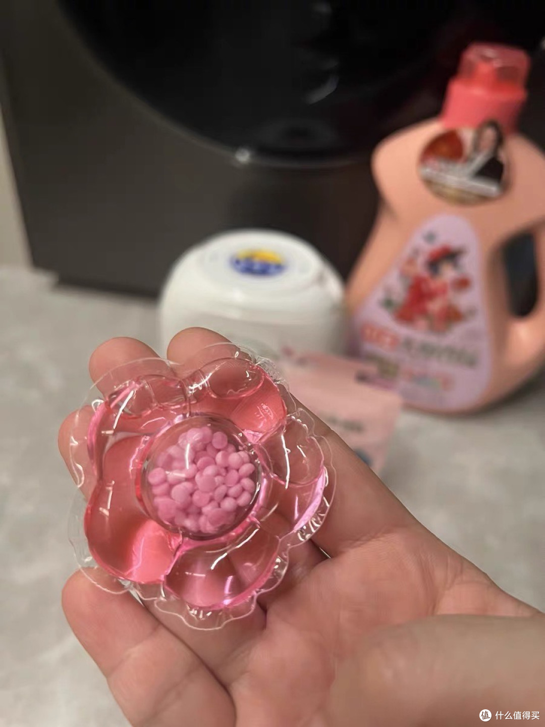 精致洗衣新选择：立白香氛凝珠