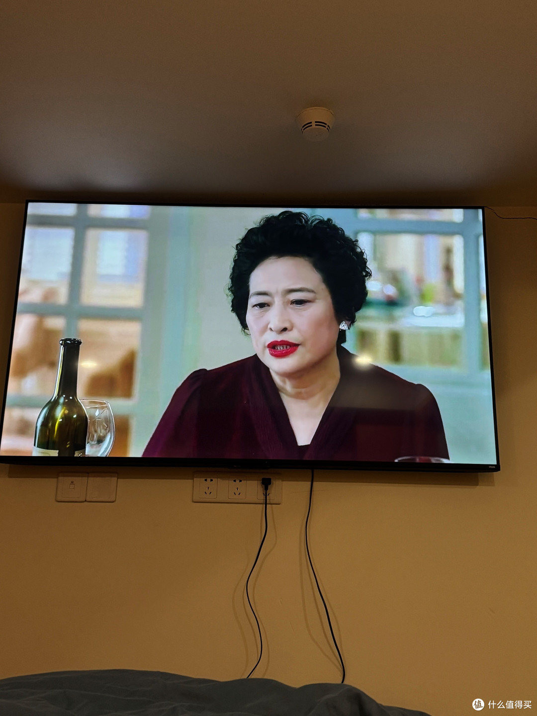 Vidda 海信65英寸R65电视:4K高清与超薄全面屏的家庭观影优选