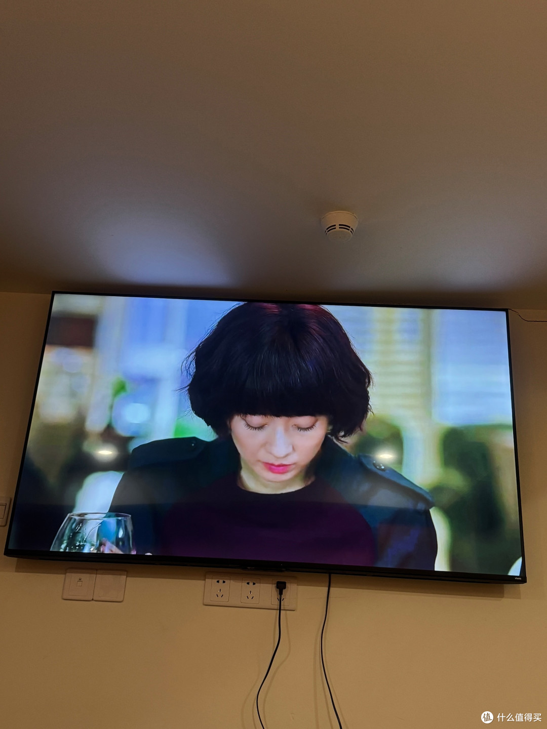 Vidda 海信65英寸R65电视:4K高清与超薄全面屏的家庭观影优选