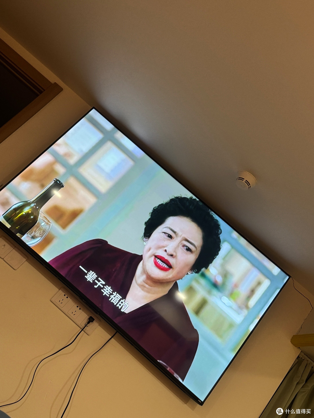 Vidda 海信65英寸R65电视:4K高清与超薄全面屏的家庭观影优选