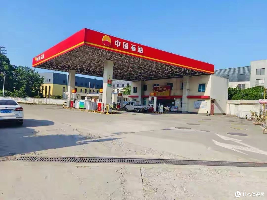 加油去中石油还是中石化,老司机:都差不多,关键看这点