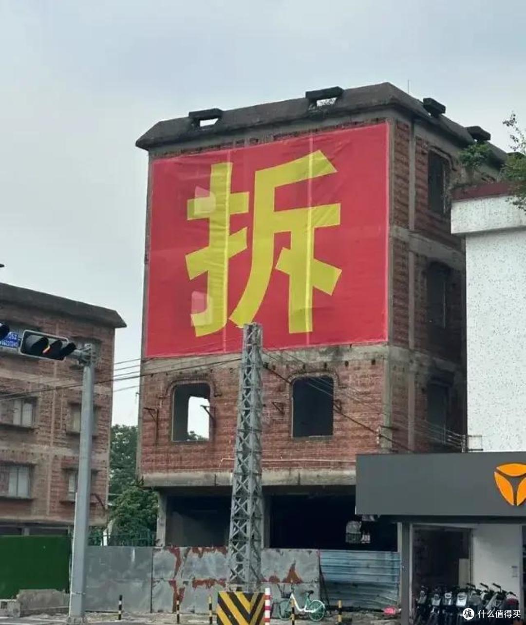 住建部:房龄满25年的房子,一律按新规处理,老旧小区业主有福了