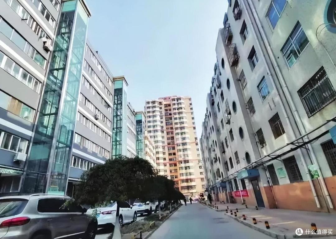 住建部:房龄满25年的房子,一律按新规处理,老旧小区业主有福了