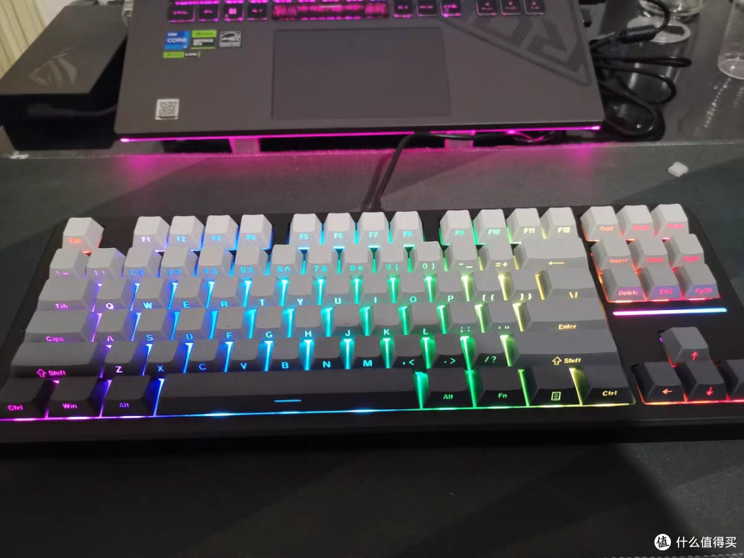 X87Pro机械键盘：办公游戏两用