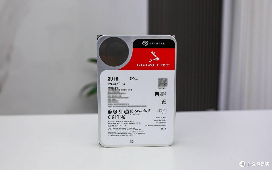 CMR到HAMR:绿联DH4300 Plus+希捷酷狼Pro 30TB的私有云AI体验