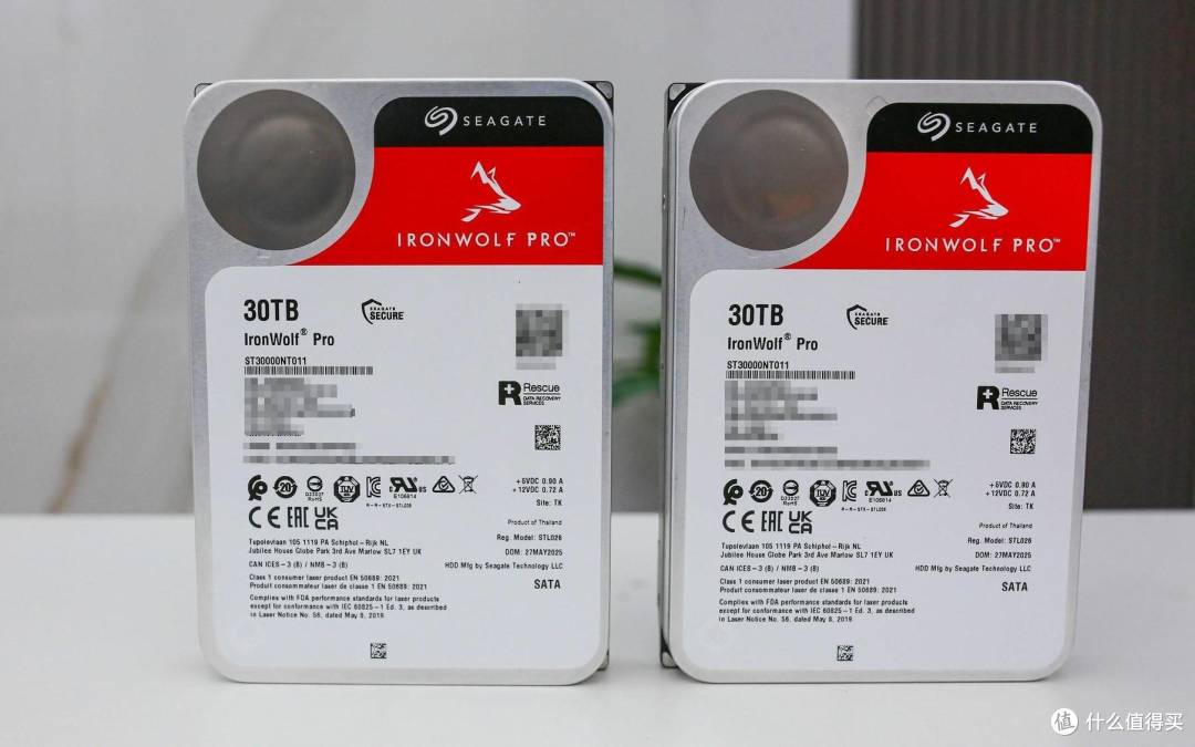 CMR到HAMR:绿联DH4300 Plus+希捷酷狼Pro 30TB的私有云AI体验