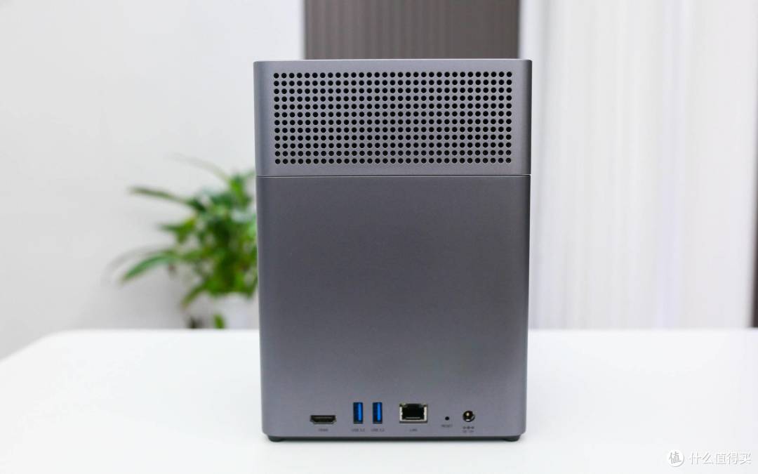 CMR到HAMR:绿联DH4300 Plus+希捷酷狼Pro 30TB的私有云AI体验