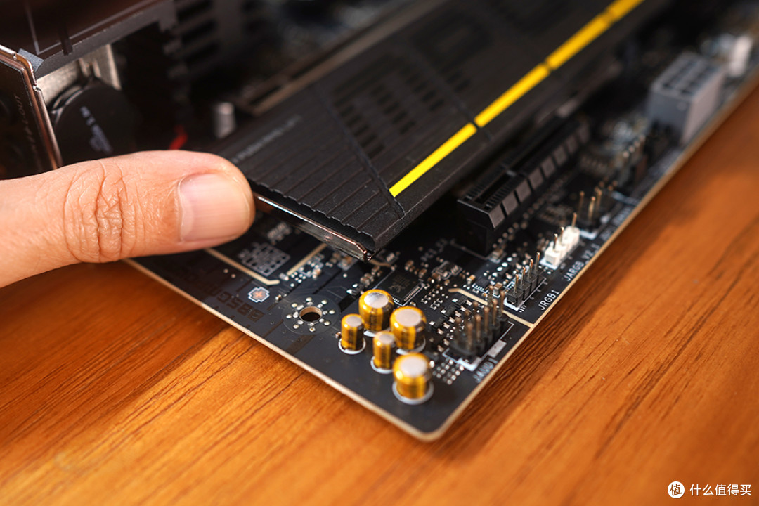 AMD 平台的新甜点!微星 B850MPOWER 开箱分享