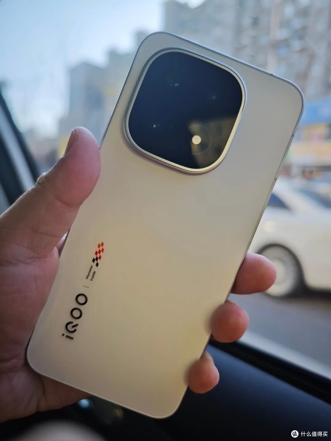 iQOO 15重新定义游戏手机体验