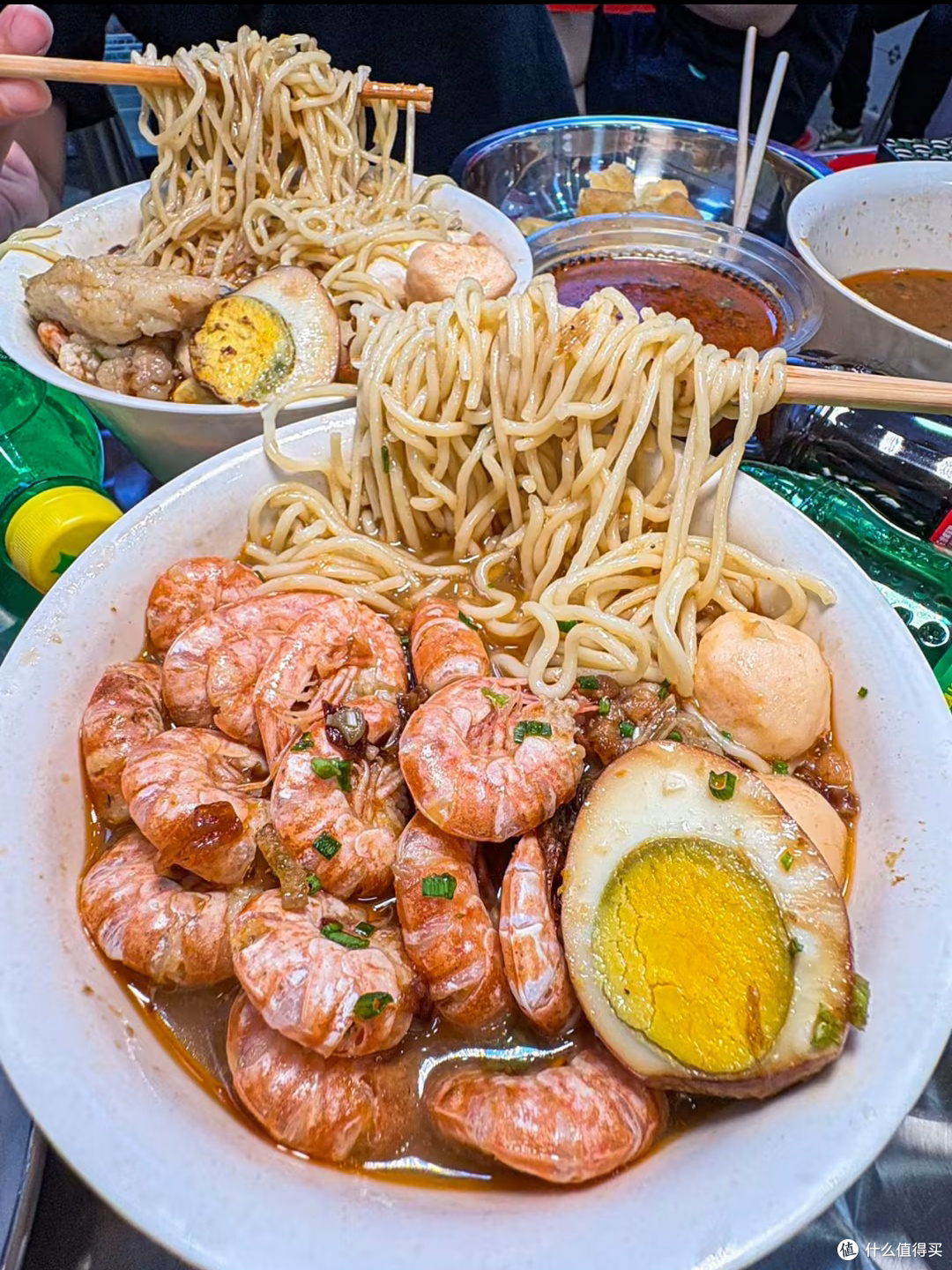 小众美食探秘记：巷弄里的野生樱花弹虾面
