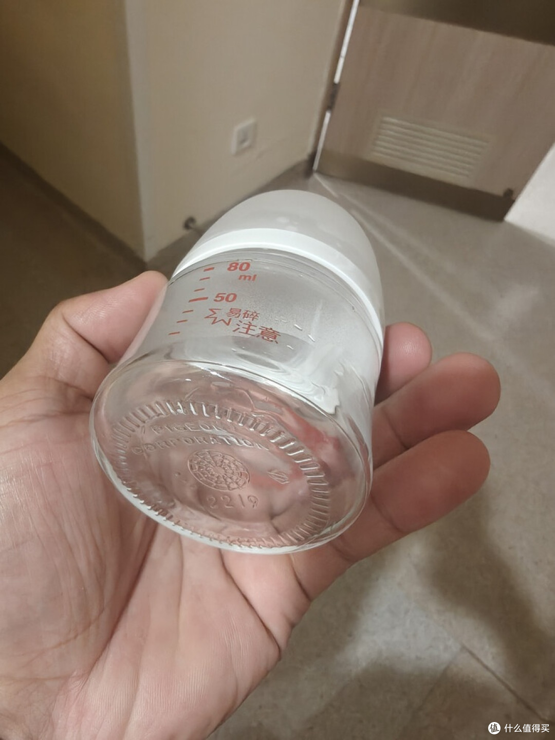 简洁包装与贴心设计的贝亲奶瓶