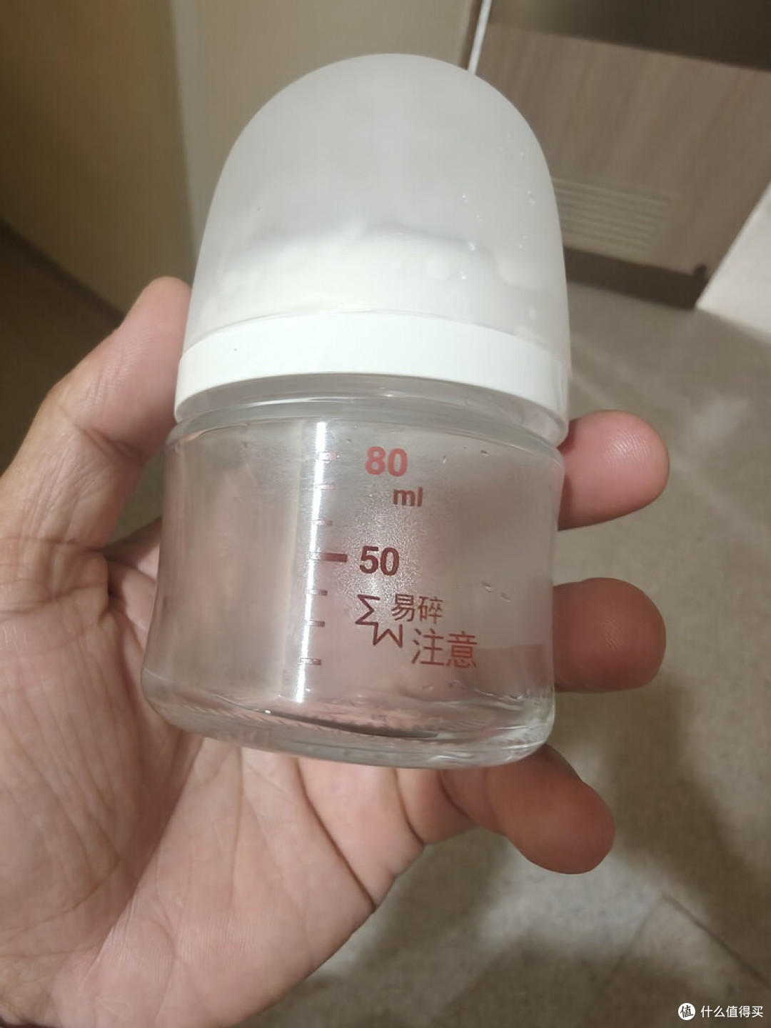 简洁包装与贴心设计的贝亲奶瓶