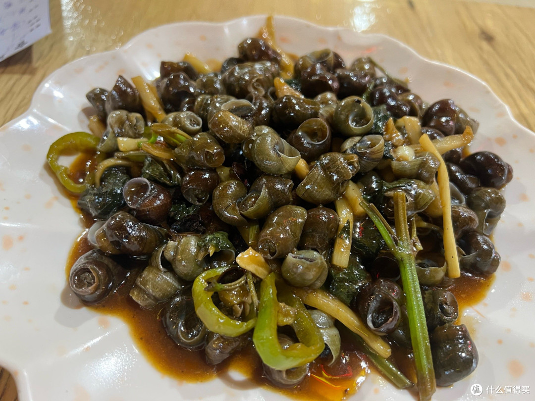 夜宵江湖里的“老味道”,紫苏竹笋焖田螺的时光之约