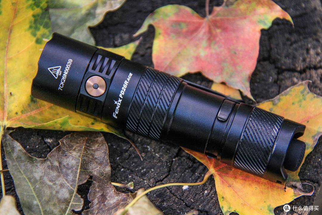 自定义ACE级的全新用光体验：FENIX PD26R ACE