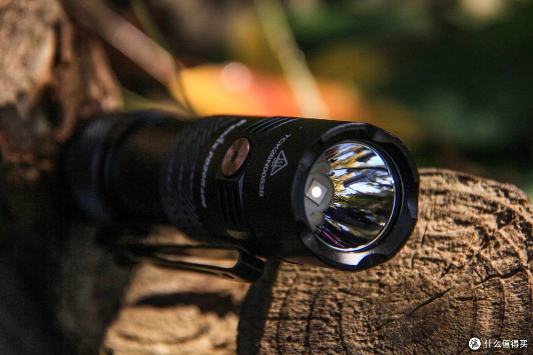 自定义ACE级的全新用光体验：FENIX PD26R ACE
