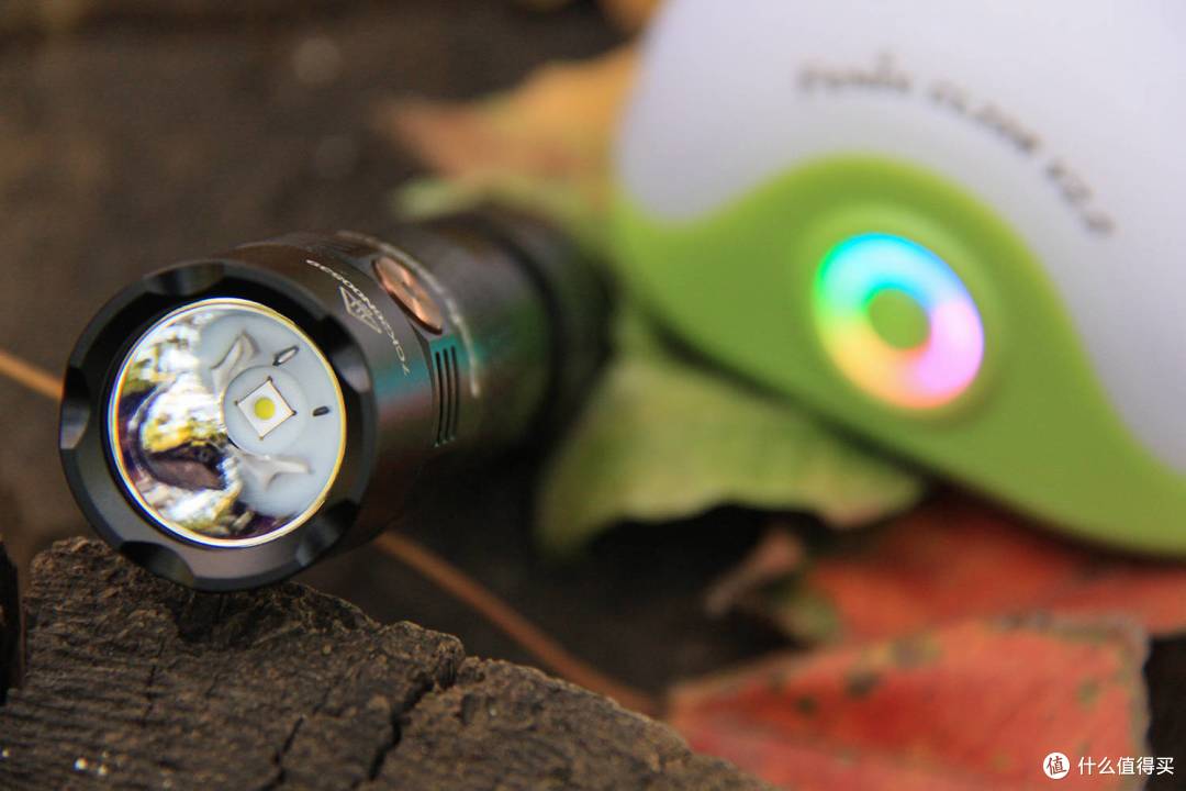 自定义ACE级的全新用光体验：FENIX PD26R ACE