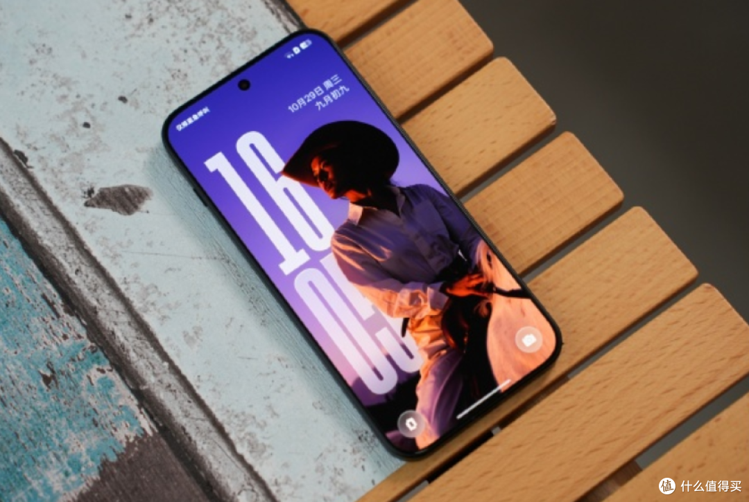 一加“用力过猛”,16GB+1TB+7300mAh,顶配版旗舰也“变相降价”