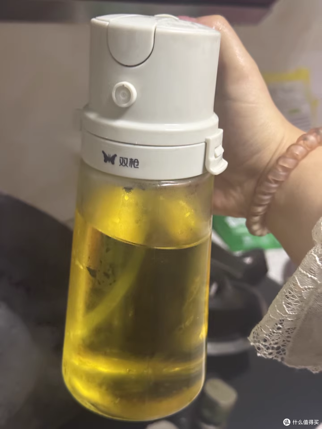 厨房新手友好！一键操作 + 安全材质，倒油喷油不翻车​