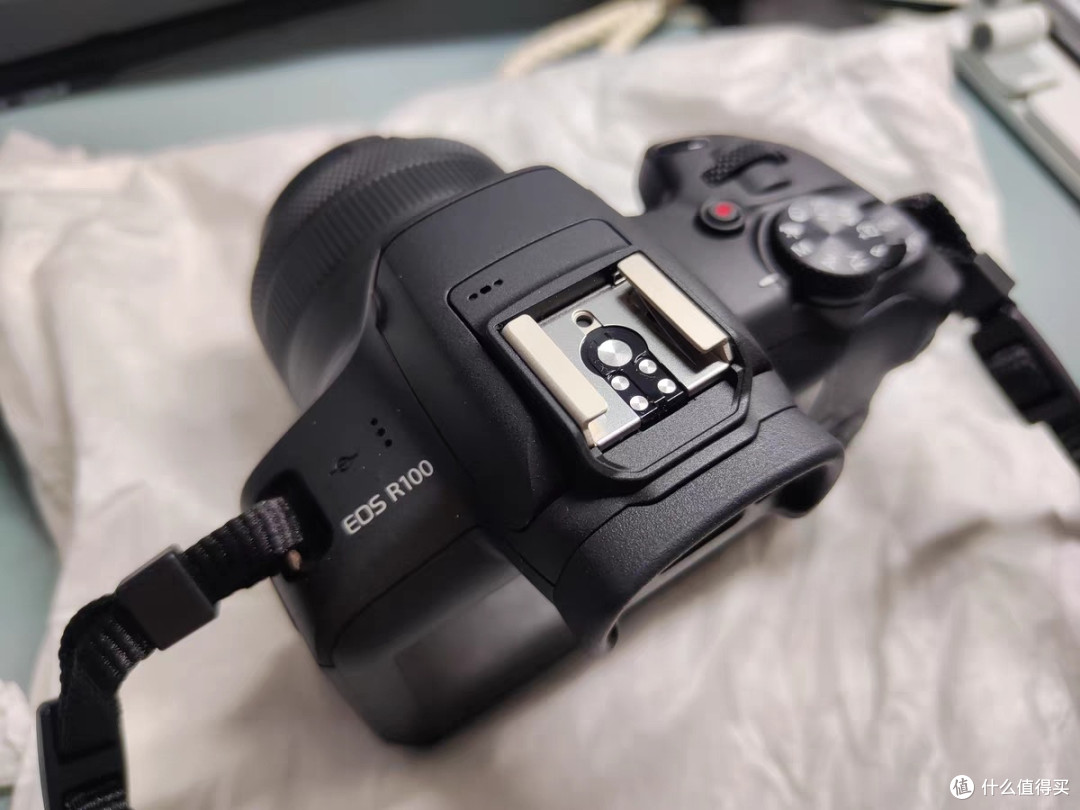 旗舰级全画幅微单 EOS R6 Mark II