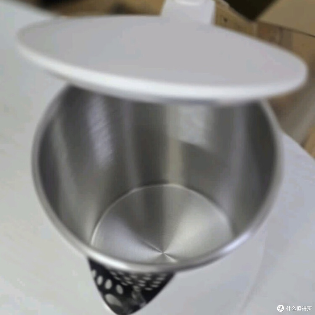 苏泊尔电热水壶:家庭烧水的贴心选择