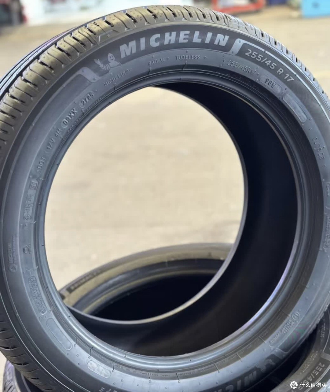 米其林耐越225/50R17适配奔驰/凌度/A4L的务实之选