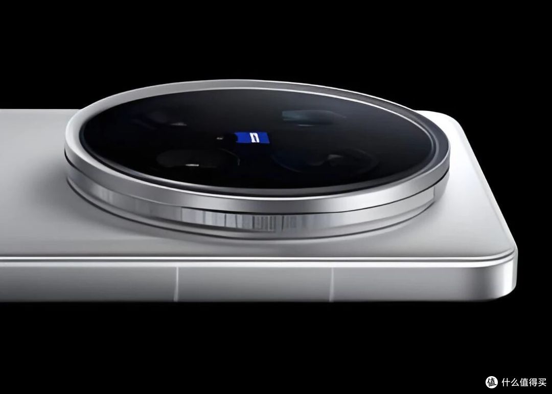 再度领先一年!vivo X300 Ultra:双2亿方案出击!