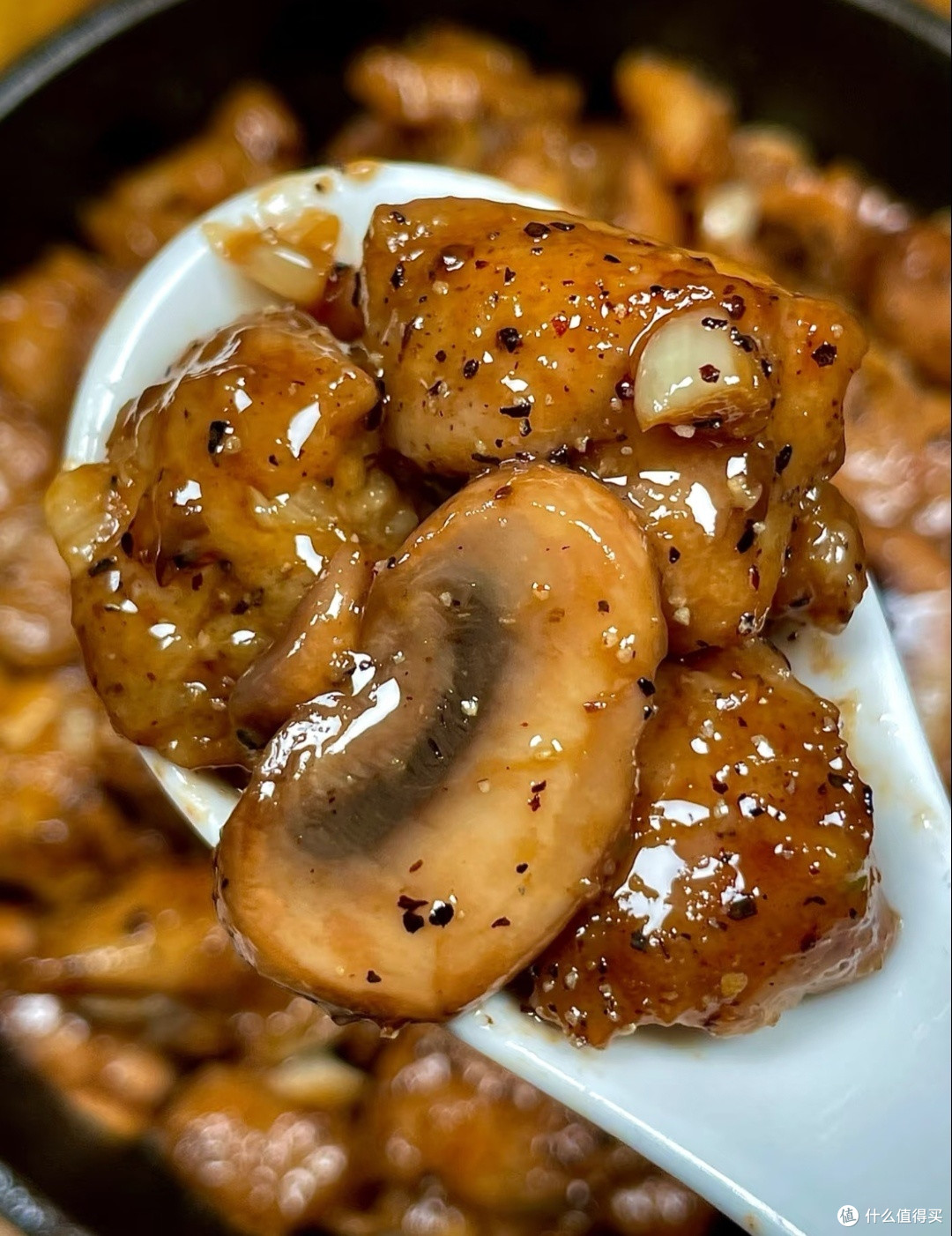年夜饭必吃硬菜!黑椒口蘑鸡腿肉,全家抢着吃