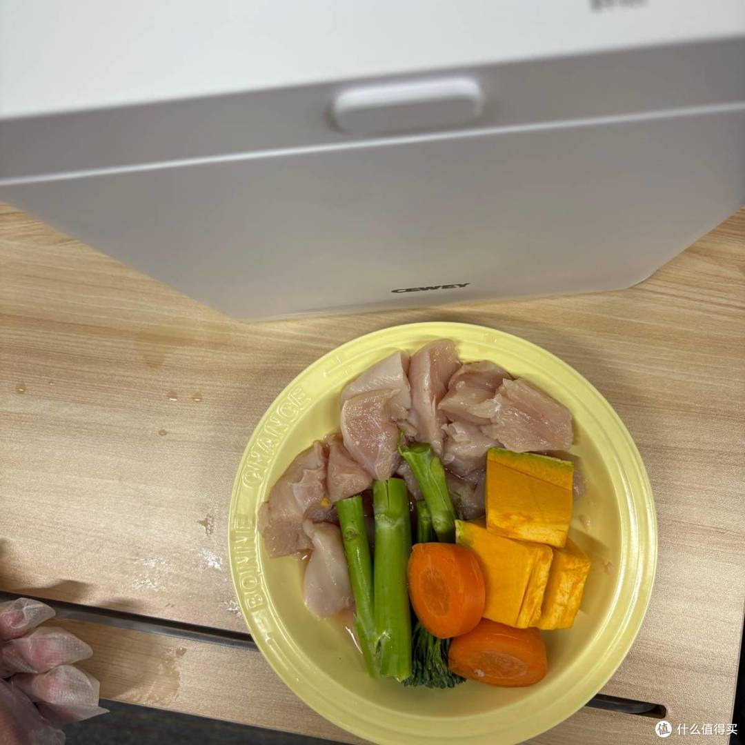 高蛋白自制猫饭食谱分享！自制猫饭科学配比能助力猫咪发腮