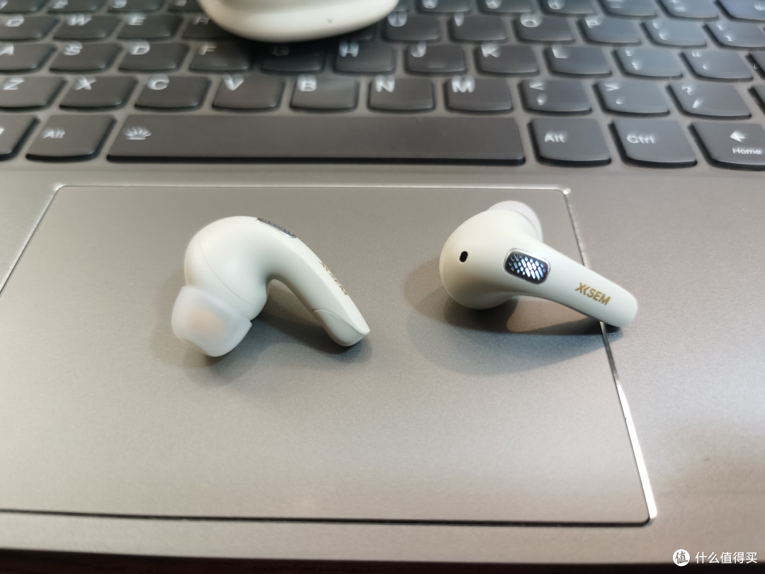 西圣A1入耳降噪蓝牙耳机—千元音质,隐形不漏音的职场摸鱼神器
