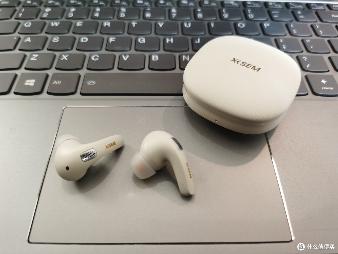 西圣A1入耳降噪蓝牙耳机—千元音质,隐形不漏音的职场摸鱼神器