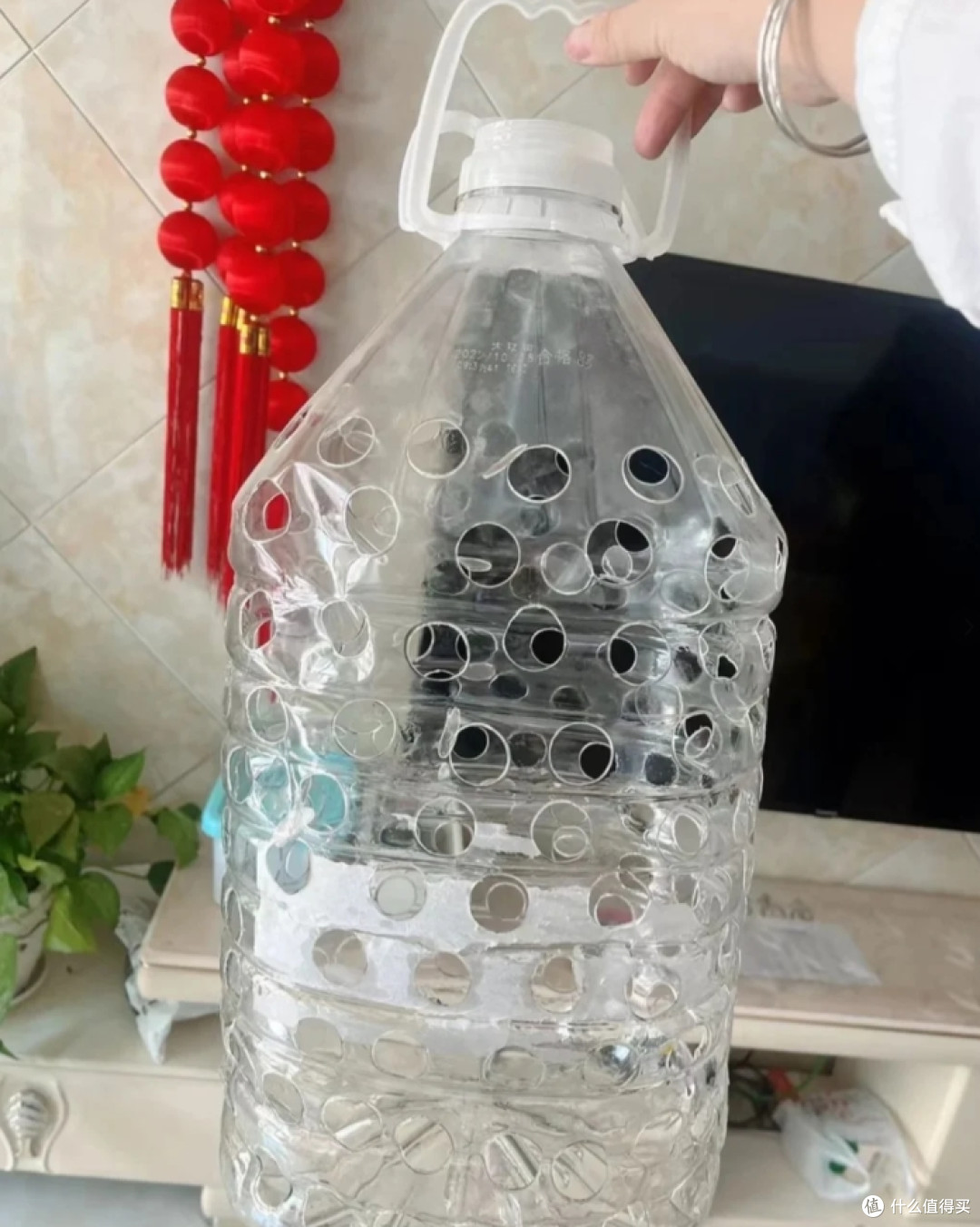 一生节俭的中国人，剩下矿泉水瓶子能用来干嘛？网友的用法，绝了