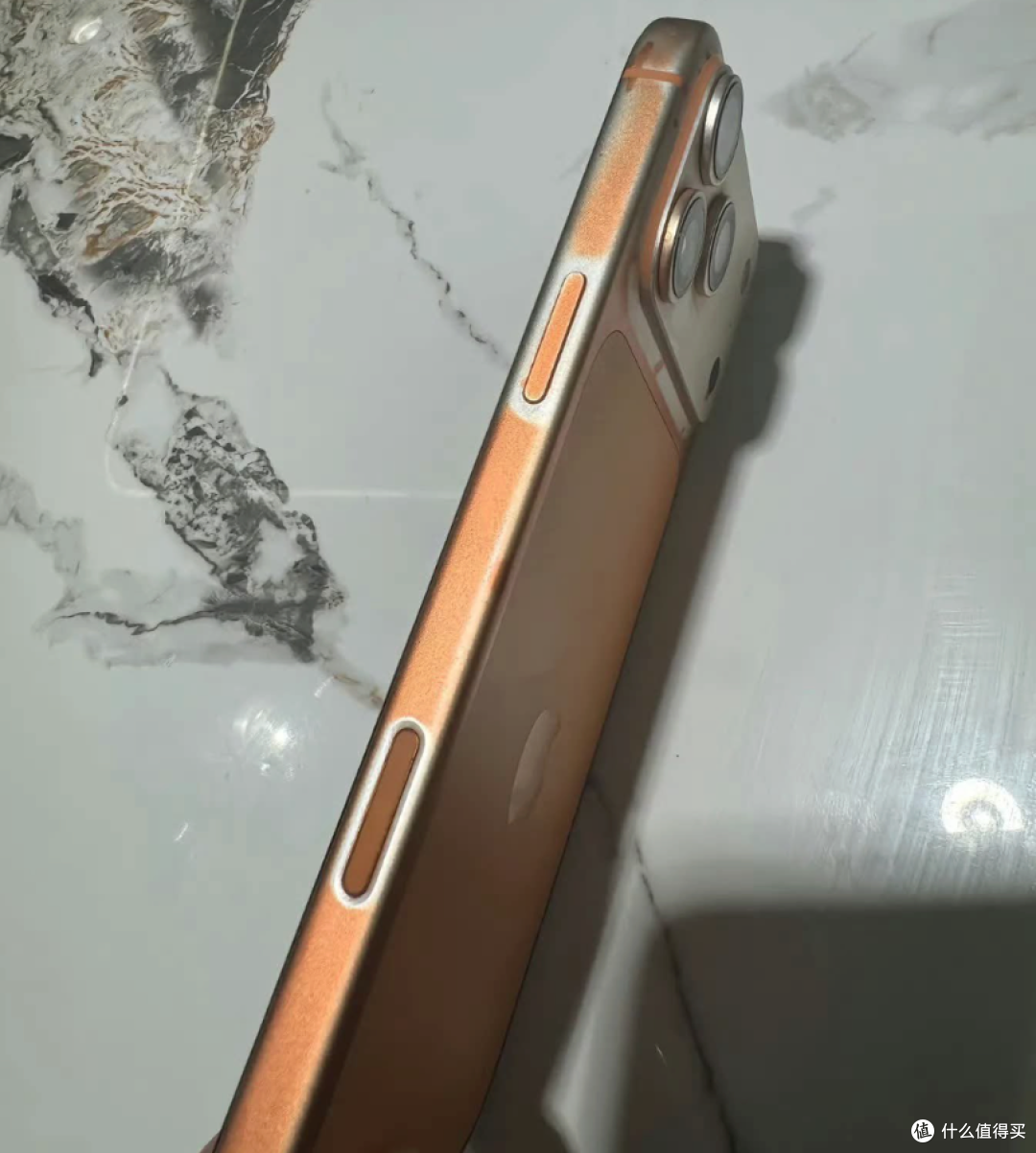 iPhone 17又“翻车”?可它卖爆了!