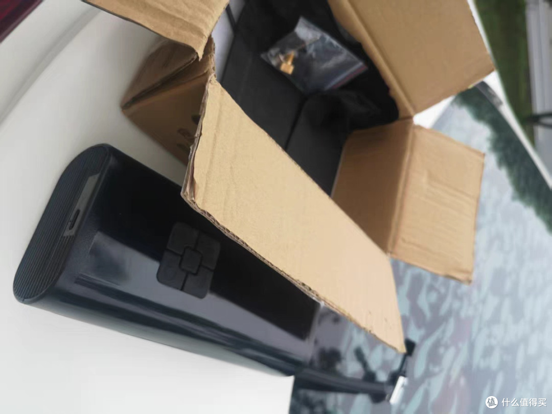 徕本车载充气泵:实用应急工具