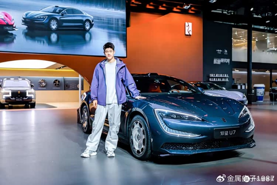 当1300匹马力穿上西装：深挖仰望U7的性能底色