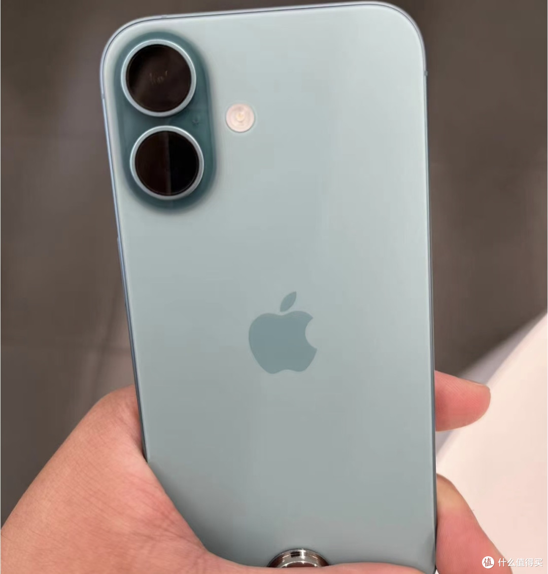 iPhone 15降价3000元，值得入手