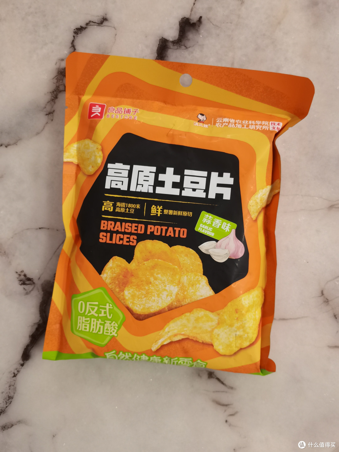 良品铺子高原土豆片:蒜香浓郁,酥脆上头的高原风味