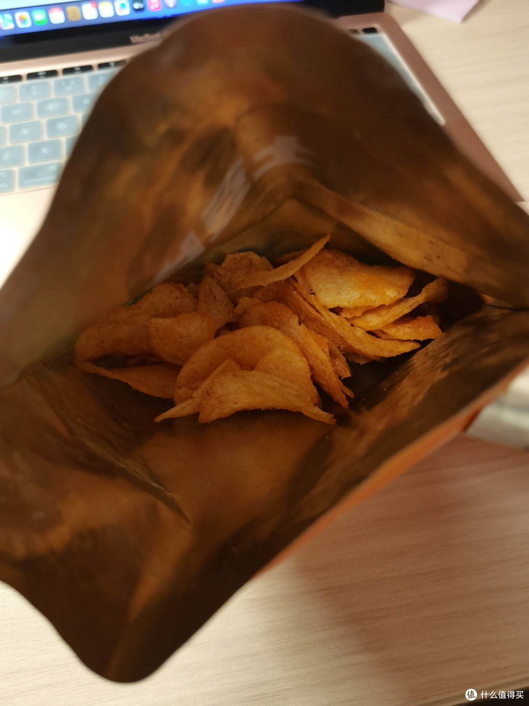 良品铺子高原土豆片：蒜香浓郁，酥脆上头的高原风味