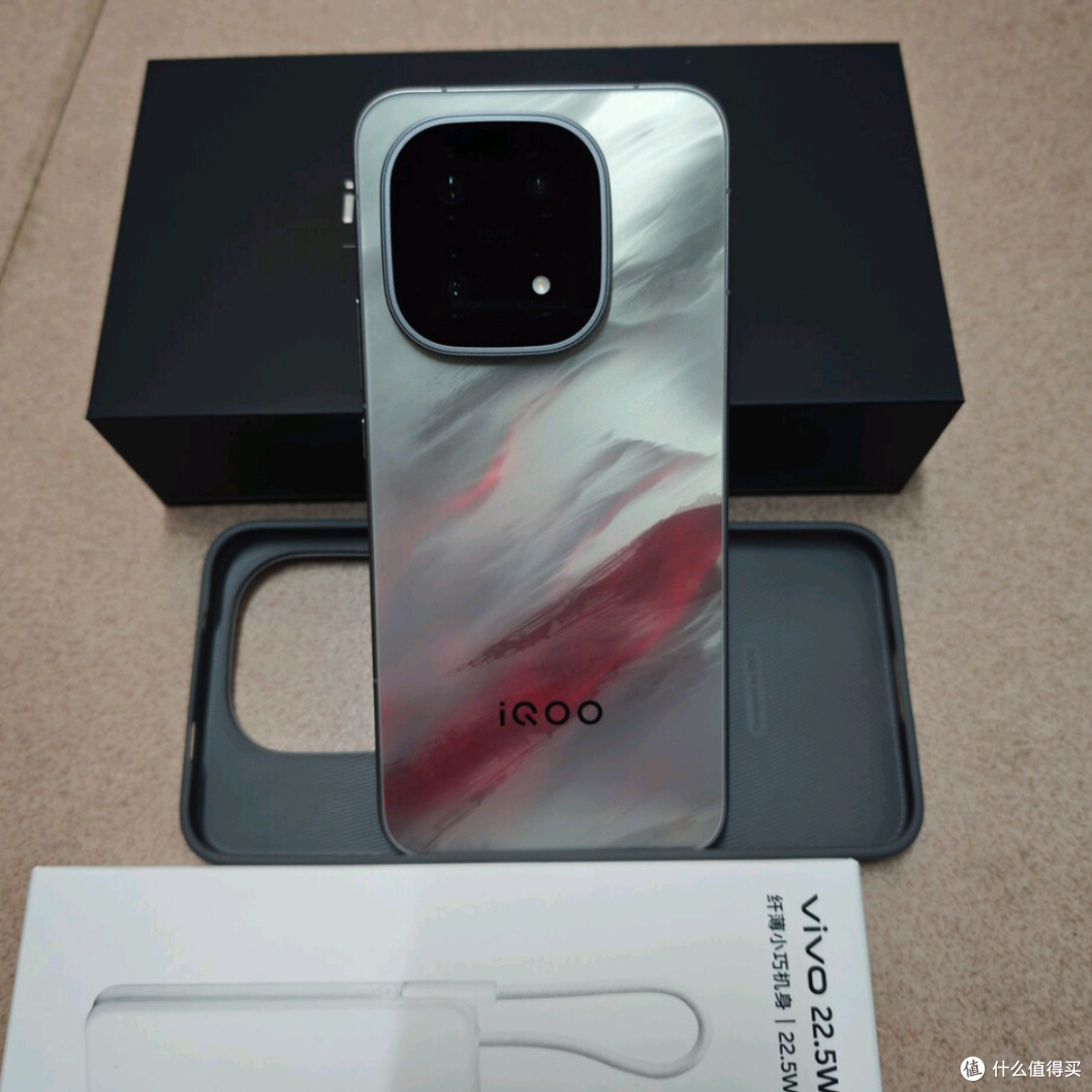 vivo iQOO 15 到底值不值得买