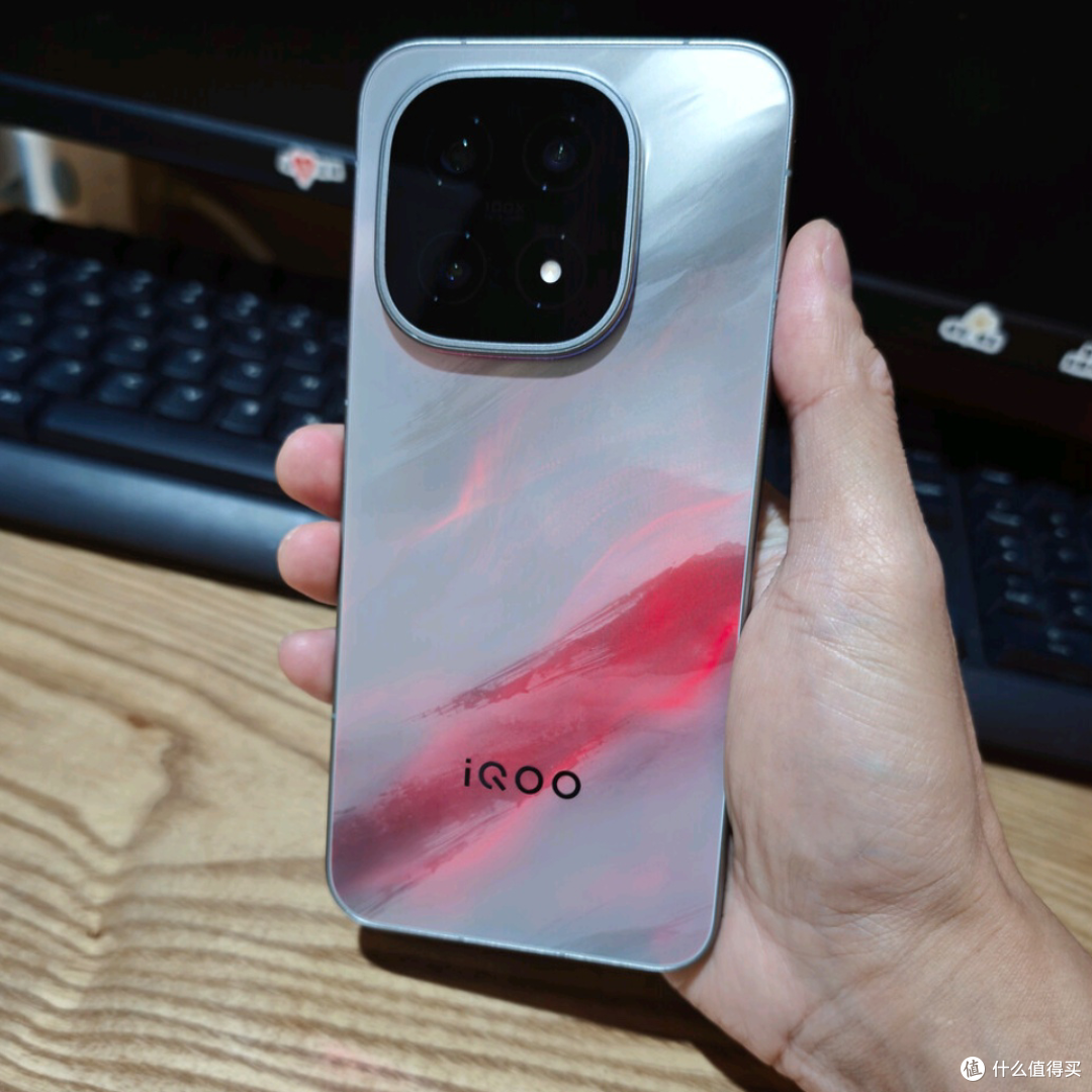 vivo iQOO 15 到底值不值得买